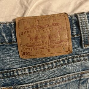 Vintage low rise LEVIS 555. Fits sizes 24-25!